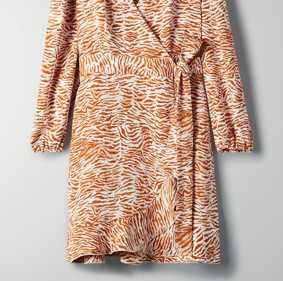 ARITZIA LITTLE MOON JULEP DRESS (S) - Picture 3 of 7